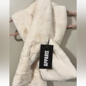 Rachel Zoe Apparis Bambi Lightweight Faux Fur Scarf NWT So Soft! 🤩🤩🎀